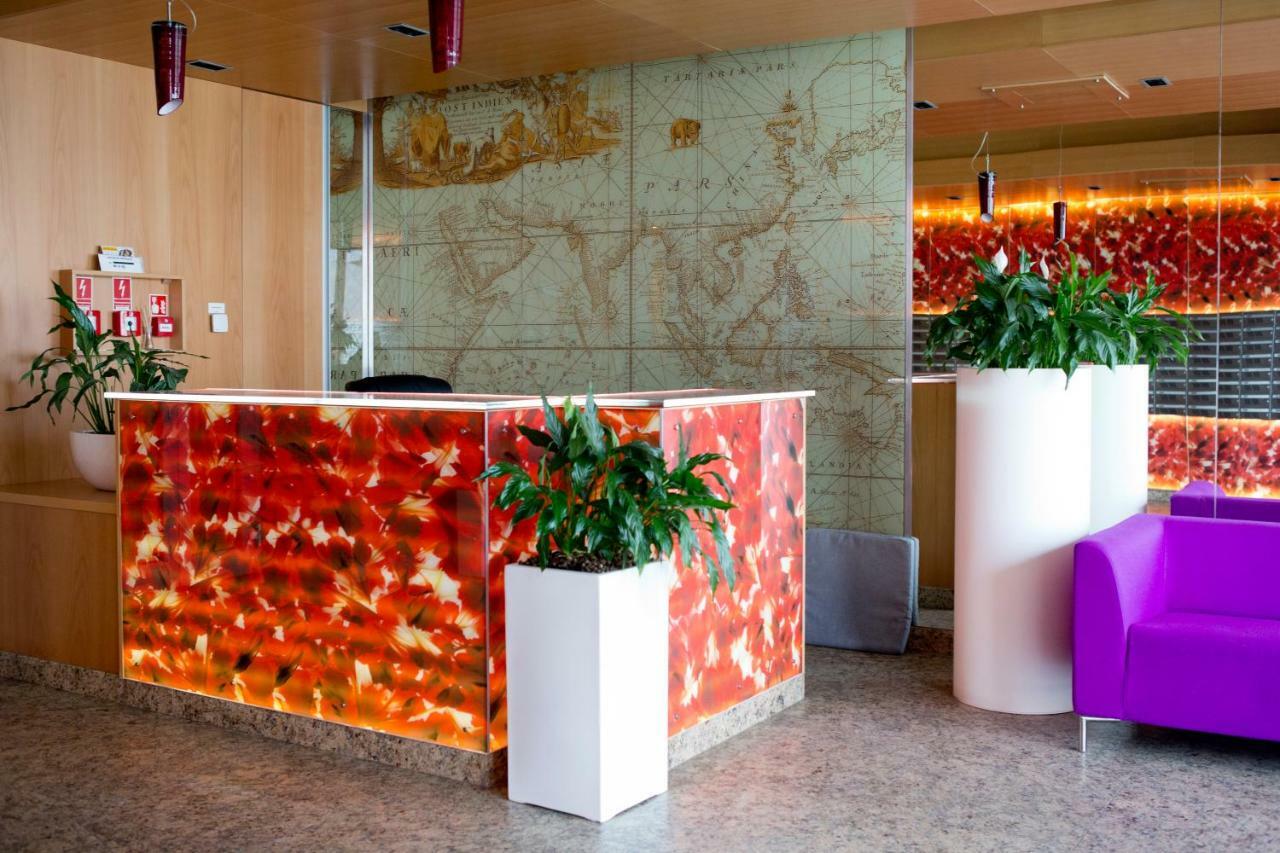 Red Ocean Apartament *